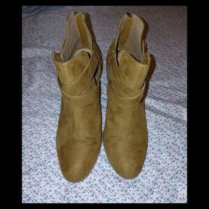 Stylish Tan Ankle Boots for Women